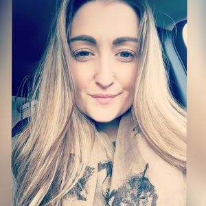 Meet your Posher, Emily anne